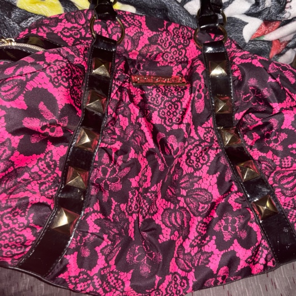 Betsey Johnson - Picture 3 of 4